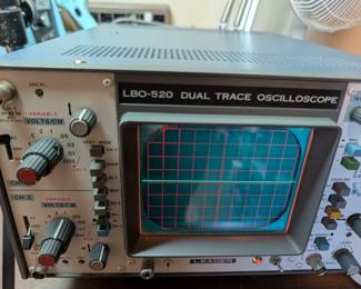 LEADER LBO-520 (POWERED UP)