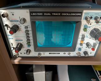 LEADER LBO-520 (POWERED UP)