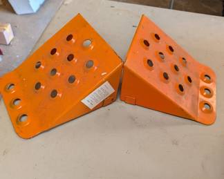 WHEEL CHOCKS