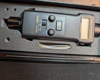 EXTECH 461825 PHOTO TACHOMETER