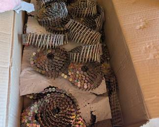 ROOFING NAILS HALF BOX
