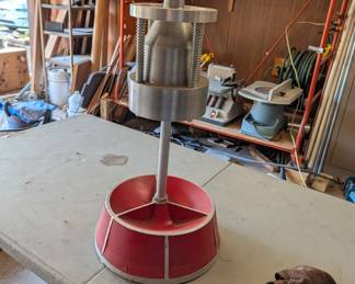 OLD SCHOOL TIRE BUBBLE BALANCER