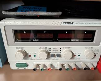 TENMA DC POWER SUPPLY 72-6615 (POWERED UP)