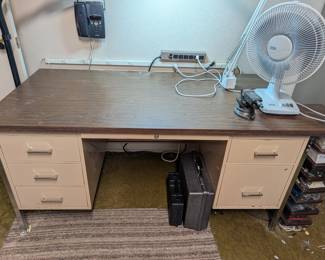 OLD SCHOOL METAL DESK