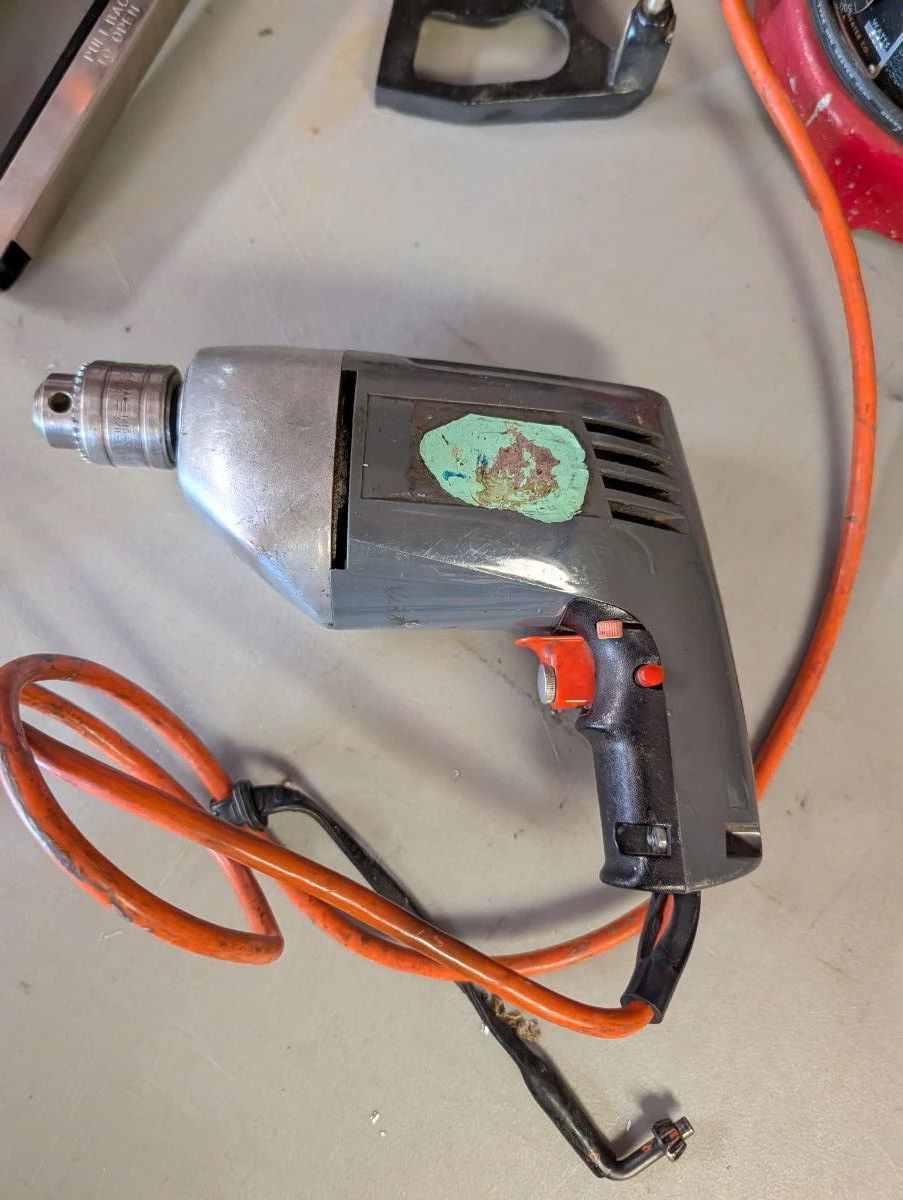 VINTAGE POWER DRILL. TESTED