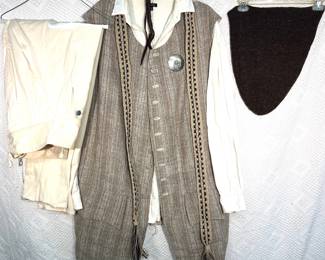 Medieval costume: shirt, vest, belt, pin. Wool hat and period pants- XL