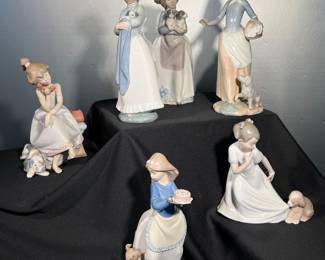 Porcelain Figurine series11- LLADRO handcrafted in Spain