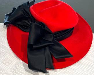 Kokin of NY felt hat with satin ribbon