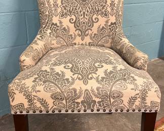 Upholstered dining side chair