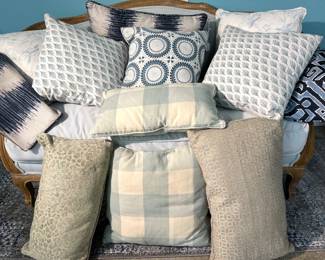 Assorted decorator pillows