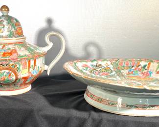 Rise medallion teapot and platter with base