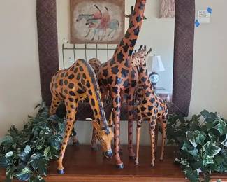 Leather Giraffe Family Trio