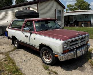 1989 Dodge Ram Charger (not running, CLEAN title)