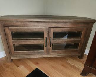 Corner tv console