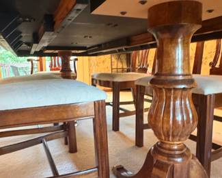 Chippendale Style Flame Mahogany Double Pedestal Dining Table and Chairs fourth image