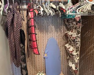 Conair Compact Fabric Steamer and New Huing Nail Clipper Set fourth image