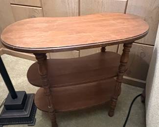 Vintage ThreeTiered KidneyShaped Side Table with Turned Legs