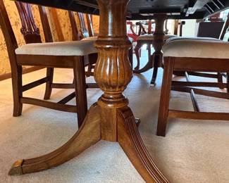 Chippendale Style Flame Mahogany Double Pedestal Dining Table and Chairs fifth image