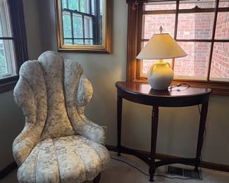 VictorianStyle ShellBack Slipper Chair with Cabriole Legs