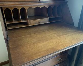 Jasper Cabinet Co. Traditional Secretary Desk with Hutch third image