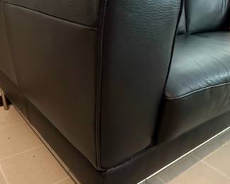 Natuzzi Modern Black Leather Sofa Style
