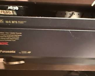 Panasonic AG-1230 SVHS Hi-Fi VCR