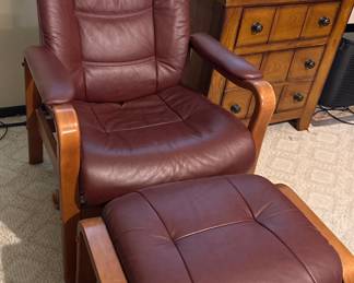 Hjellegjerde Norway Style Leather Recliner