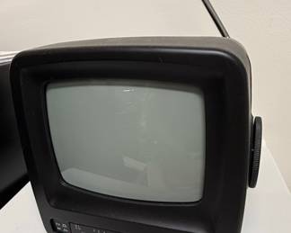Jensen J53-BW 5-Inch Black and White TV Receiver
