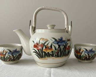 Otagiri Iris Pattern Teapot and Cup Set