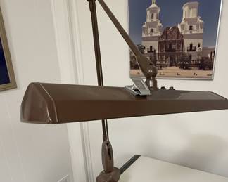 Dazor Floating Fixture Model 2324 Desk Lamp