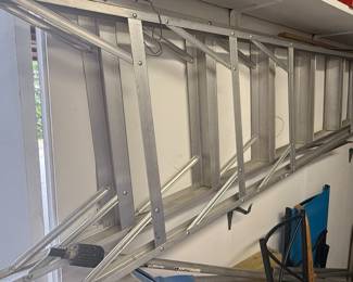 Werner Aluminum Extension Ladder Style
