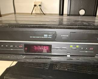Toshiba DVR620 DVD/VHS Recorder
