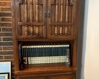 Oak Bookcase Hutch