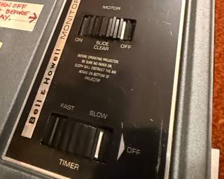 Bell & Howell Model 980 Monitor Slide Projector