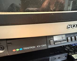 Sony Trinitron KV-1365 Color Television