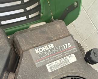 John Deere L110 Automatic Riding Lawn Mower