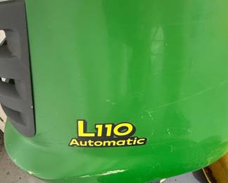 John Deere L110 Automatic Riding Lawn Mower