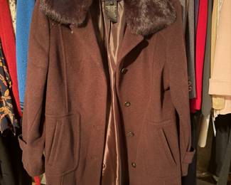 Utex ladies jacket with fur collar