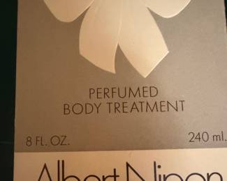 Albert Nipon Perfumed body treatment