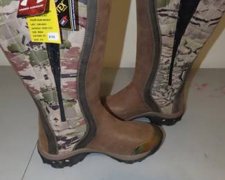 New with tags Under Armor Hunting boots.