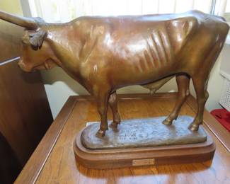 Frank Polk "Novillo Viejo" sculpture.
