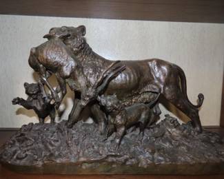 Bronze "Lioness with Cubs". By Fratin.