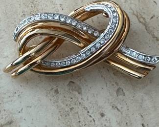 Rhinestone knot pin