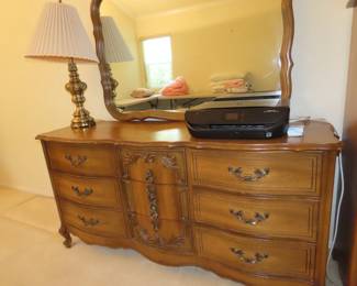 Bassett 9 drawer chest and mirror.