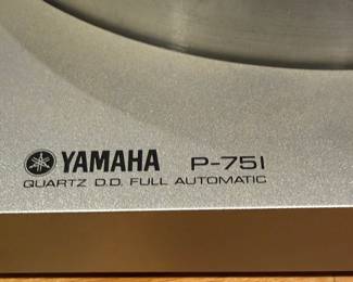 Yamaha P-751 Quartz Direct Drive Turntable