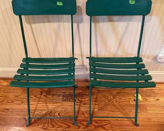 French Slatted Pea Green Outdoor Folding Chairs (Set of 2)