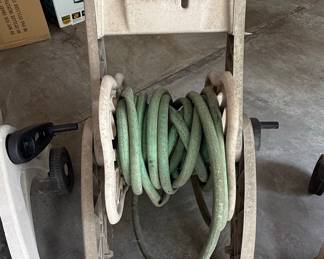 Suncast Hosemobile Hose Reel Cart