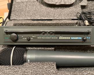 Samson Stage 5 VHF Wireless Handheld Microphone System - Channel 9