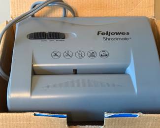 Fellowes Shredmate Personal Desktop Shredder