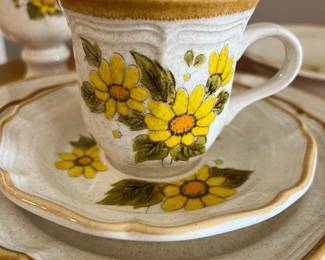 Mikasa "Sunnyside" Dishware 74pc.